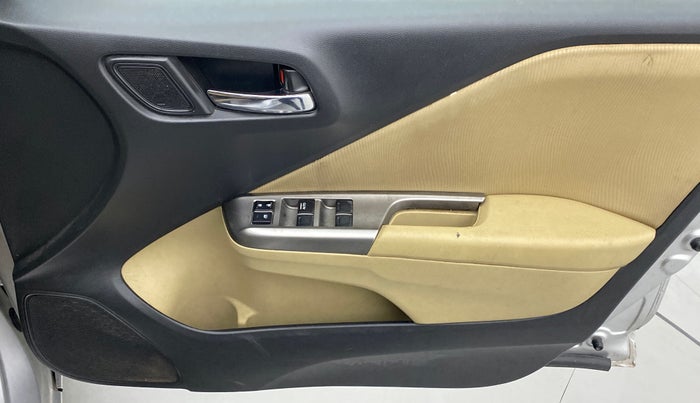 2015 Honda City 1.5L I-DTEC V, Diesel, Manual, 1,09,919 km, Driver Side Door Panels Control