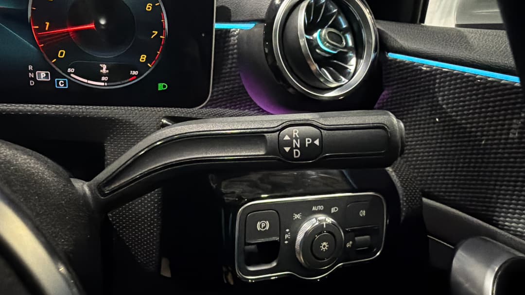 2018 Mercedes-benz A200 A200, Automatic, 52830 km, Gear Lever 