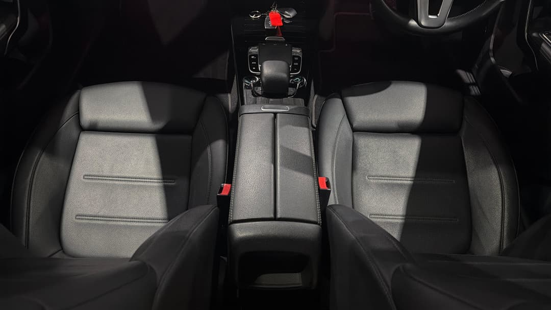 2018 Mercedes-benz A200 A200, Automatic, 52830 km, Center Console