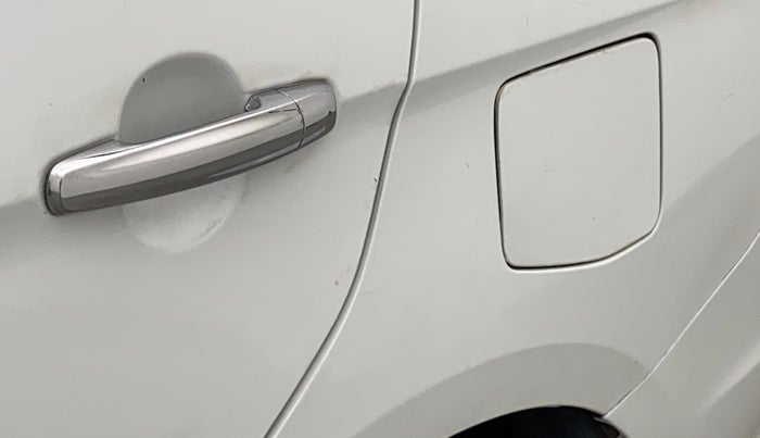 2019 Maruti Ciaz ALPHA 1.5 SHVS PETROL, Petrol, Manual, 52,040 km, Left quarter panel - Minor scratches