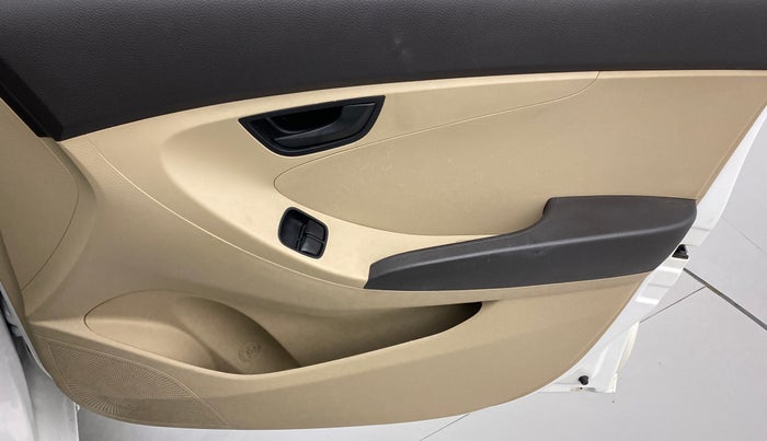 2015 Hyundai Eon ERA PLUS, CNG, Manual, 90,023 km, Driver Side Door Panels Control