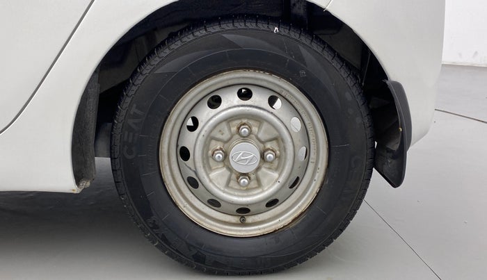 2015 Hyundai Eon ERA PLUS, CNG, Manual, 90,023 km, Left Rear Wheel