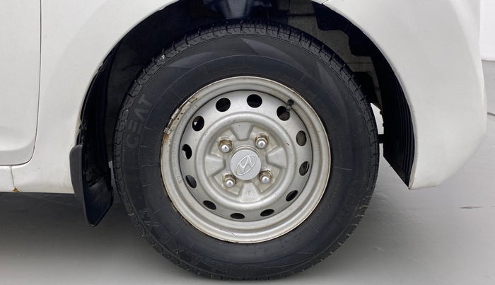 2015 Hyundai Eon ERA PLUS, CNG, Manual, 90,023 km, Right Front Wheel