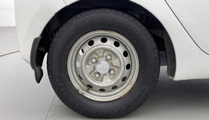 2015 Hyundai Eon ERA PLUS, CNG, Manual, 90,023 km, Right Rear Wheel