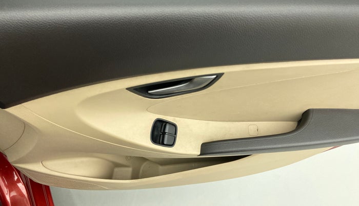 2014 Hyundai Eon SPORTZ, Petrol, Manual, 51,074 km, Driver Side Door Panels Control
