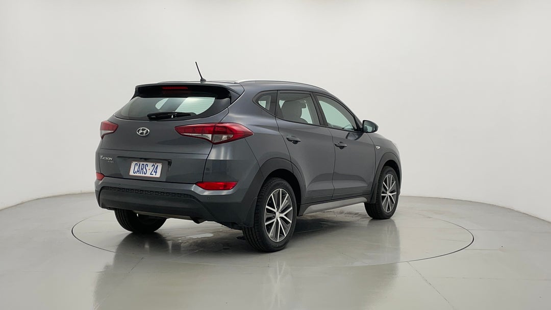 Right Back Diagonal (45- Degree) View