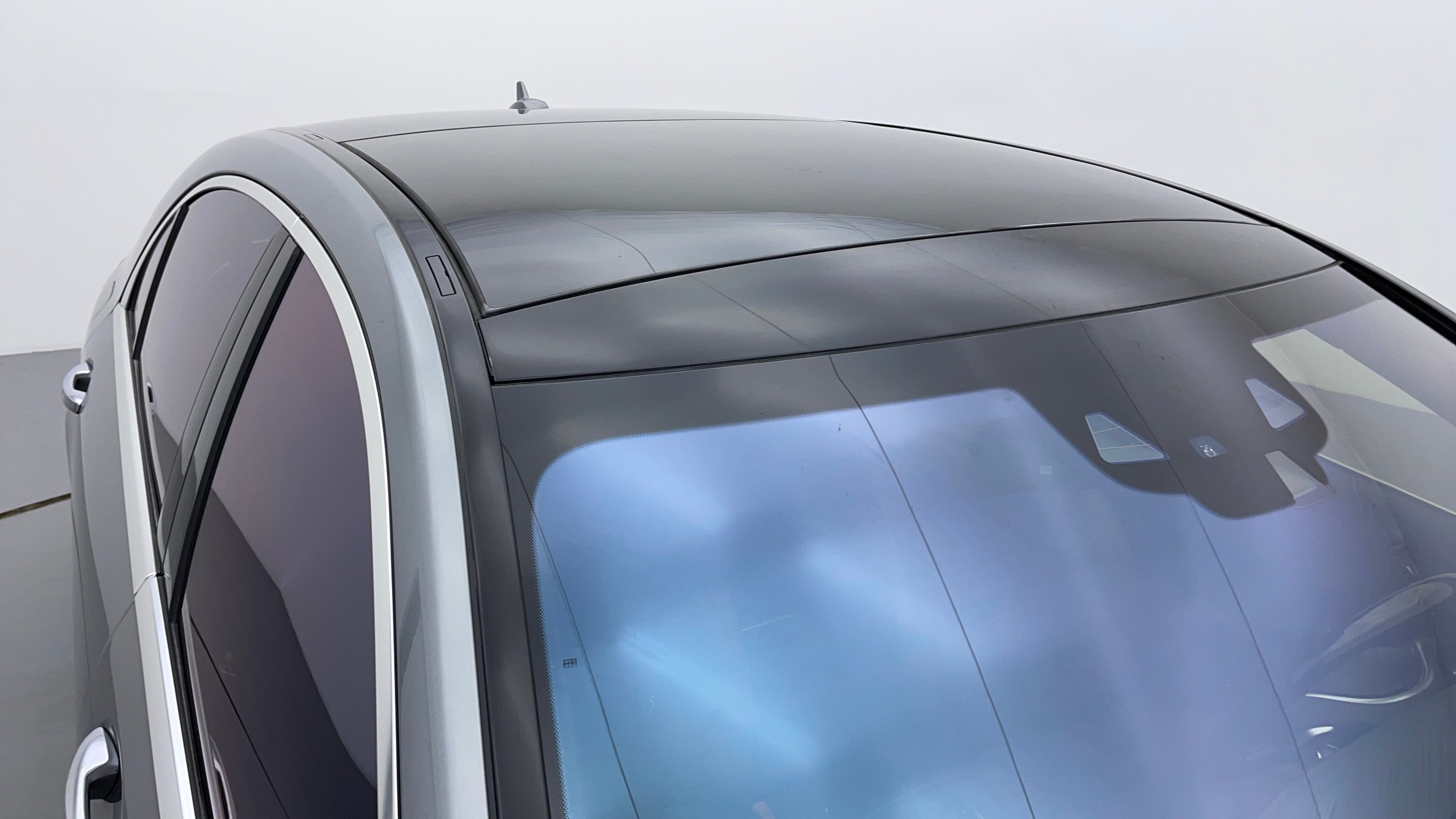 Mercedes Benz S-Class-Roof/Sunroof View