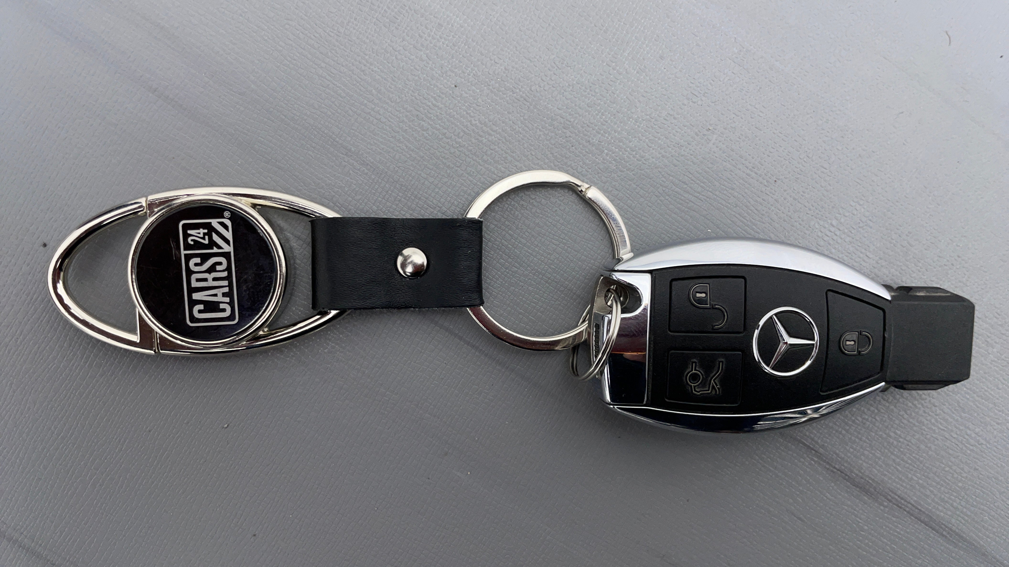 Mercedes Benz S-Class-Key Close-up