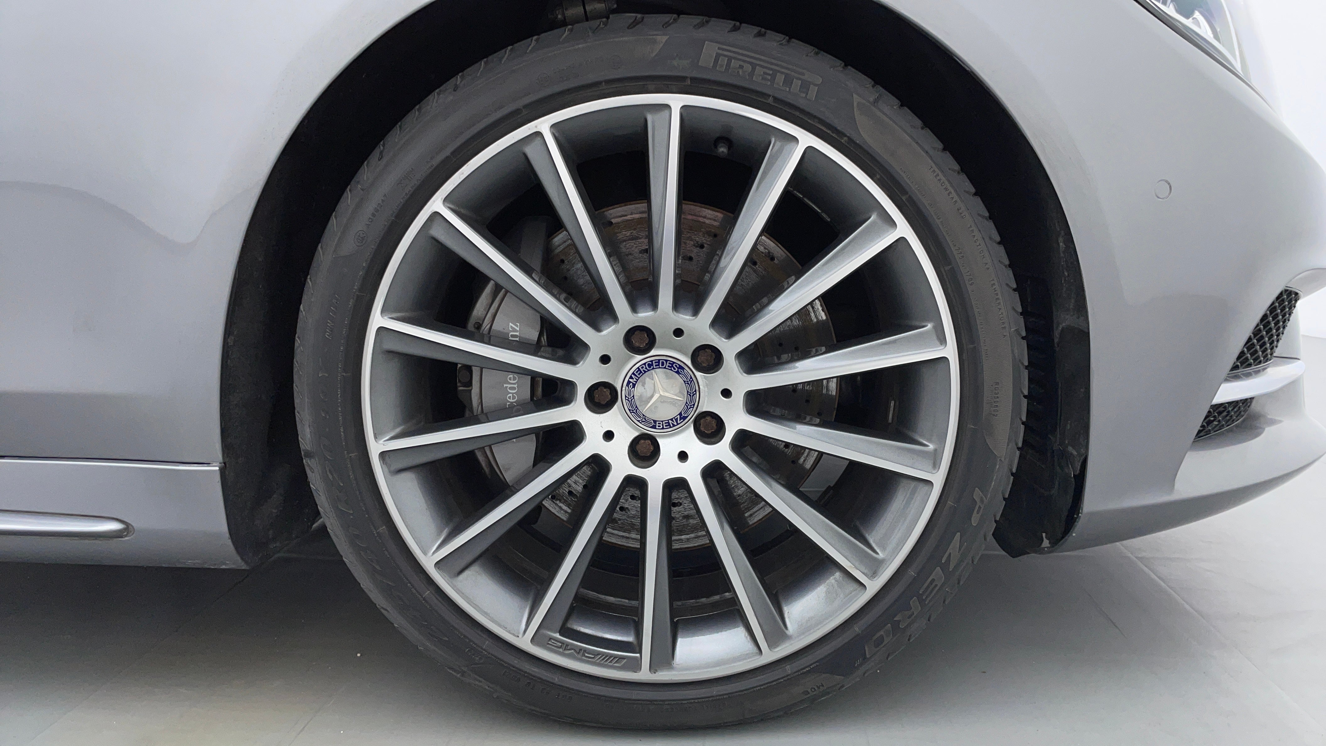 Mercedes Benz S-Class-Right Front Tyre