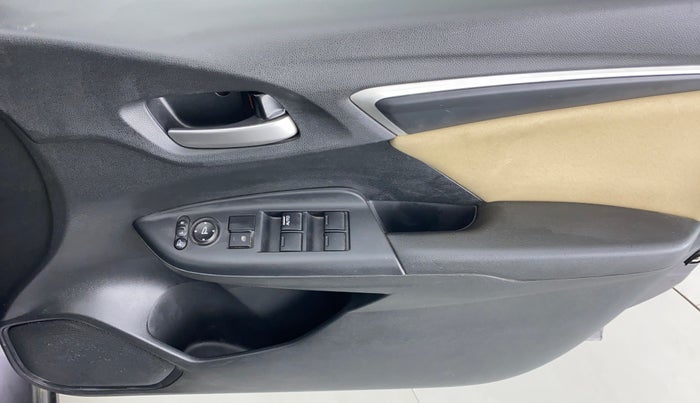 2018 Honda Jazz 1.2 V AT, Petrol, Automatic, 40,615 km, Driver Side Door Panels Control