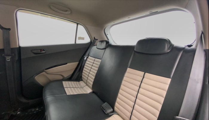2018 Hyundai Grand i10 MAGNA 1.2 VTVT, Petrol, Manual, 46,944 km, Right Side Rear Door Cabin
