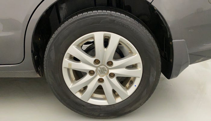 2016 Maruti Ertiga VXI CNG, CNG, Manual, 97,999 km, Left Rear Wheel