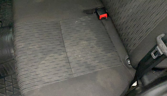 2017 Maruti Baleno ZETA CVT PETROL 1.2, Petrol, Automatic, 69,002 km, Second-row left seat - Cover slightly stained