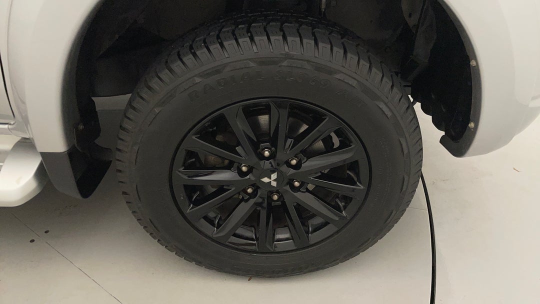 2018 Mitsubishi Triton Gls (4x4), Automatic, 69564 km, Right Front Wheel