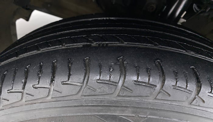2019 Maruti Baleno DELTA PETROL 1.2, Petrol, Manual, 86,165 km, Left Front Tyre Tread