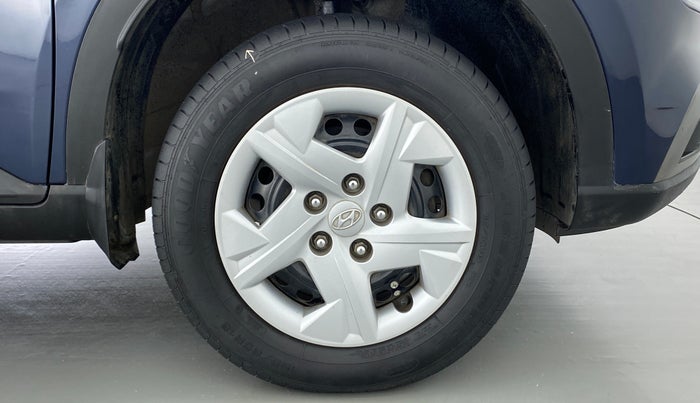 2020 Hyundai VENUE S MT 1.2 KAPPA, Petrol, Manual, 72,825 km, Right Front Wheel