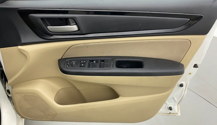 2018 Honda Amaze 1.5 V CVT I-DTEC, Diesel, Automatic, 70,369 km, Driver Side Door Panels Control