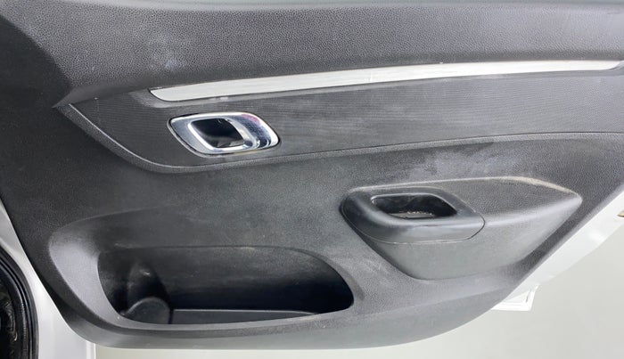 2018 Renault Kwid 1.0 RXT Opt, Petrol, Manual, 41,823 km, Driver Side Door Panels Control