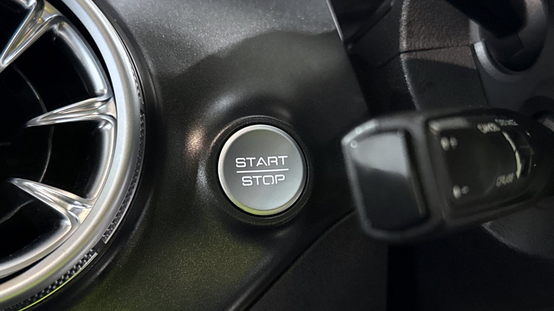 2025 GWM Tank 300 Ultra Diesel, Automatic, 3424 km, Keyless / Button Start