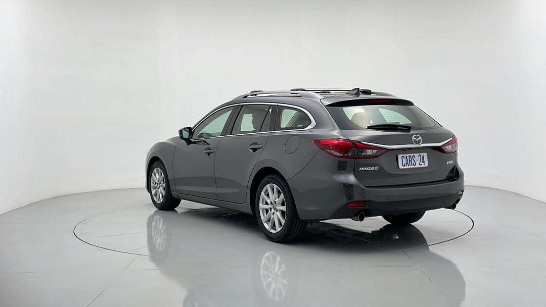 Left Back Diagonal (45- Degree) View