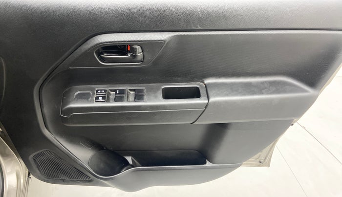 2021 Maruti New Wagon-R LXI 1.0 L, Petrol, Manual, 19,489 km, Driver Side Door Panels Control