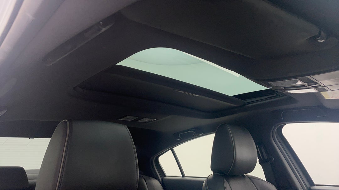 Interior Sunroof/Moonroof