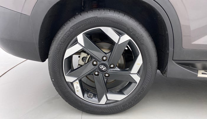 2021 Hyundai ALCAZAR PLATINUM(O) 7STR 1.5 AT, Diesel, Automatic, 26,541 km, Right Rear Wheel