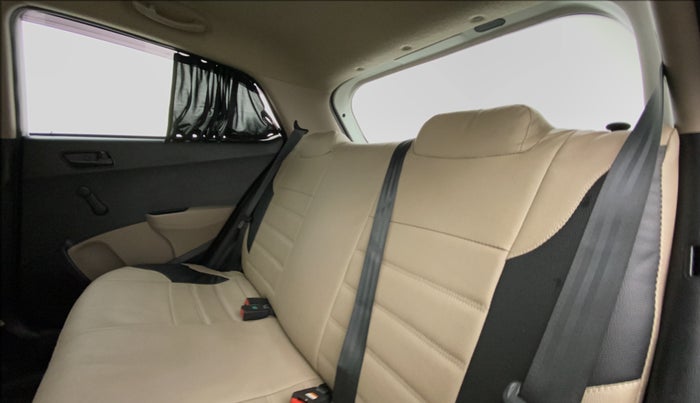 2016 Hyundai Grand i10 ERA 1.2 VTVT, Petrol, Manual, 50,976 km, Right Side Rear Door Cabin
