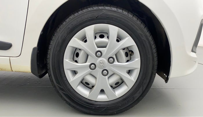 2016 Hyundai Grand i10 ERA 1.2 VTVT, Petrol, Manual, 50,976 km, Right Front Wheel