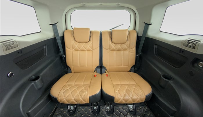 2019 Mahindra XUV500 W9, Diesel, Manual, 29,839 km, Third Seat Row ( optional )
