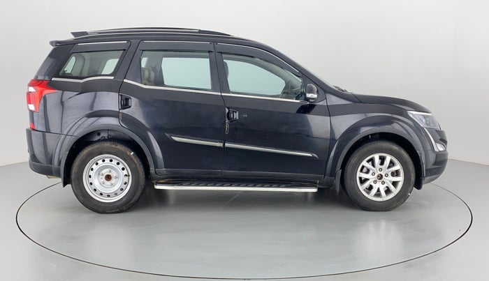 2019 Mahindra XUV500 W9, Diesel, Manual, 29,839 km, Right Side View
