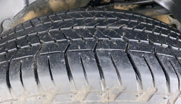 2019 Mahindra XUV500 W9, Diesel, Manual, 29,839 km, Left Rear Tyre Tread