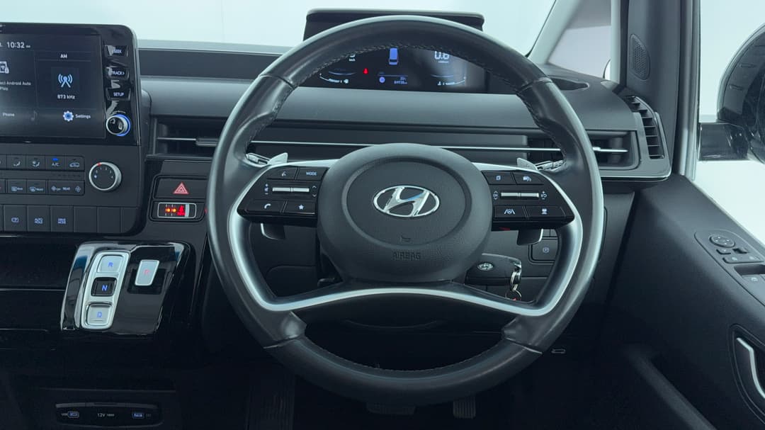 2022 Hyundai Staria Staria, Automatic, 84938 km, Steering Wheel Close-up