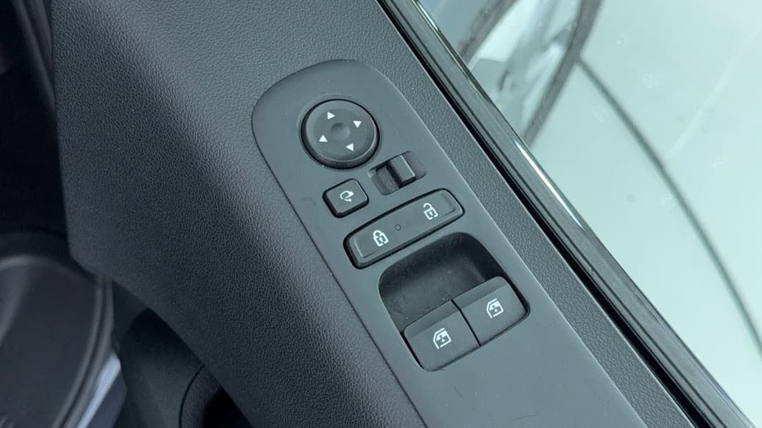 2022 Hyundai Staria Staria, Automatic, 84938 km, Drivers Side Door Panel Controls