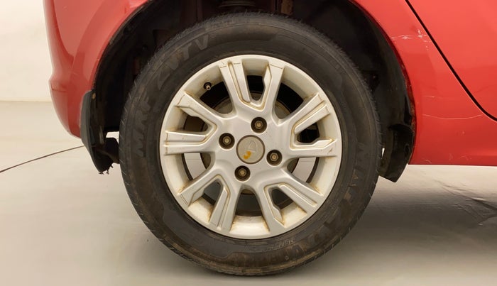2018 Tata Tiago XZ PETROL, Petrol, Manual, 1,00,000 km, Right Rear Wheel