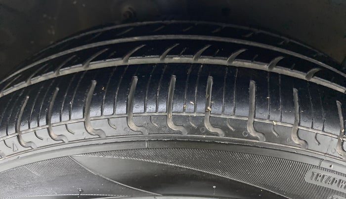 2018 Maruti Celerio ZXI D, Petrol, Manual, 71,200 km, Right Front Tyre Tread