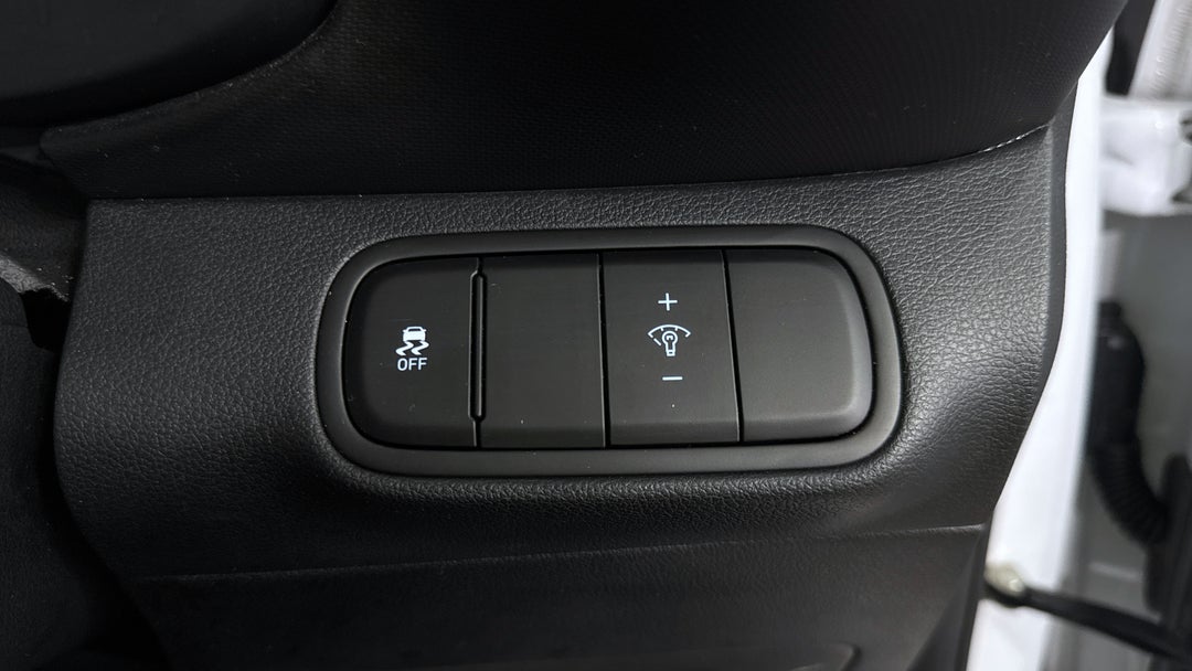 2023 Hyundai Venue Venue, Automatic, 43489 km, Utility Switches/Buttons