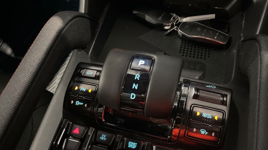 2025 Byd Shark 6 Dual Motor Premium, Automatic, 37858 km, Gear Lever 
