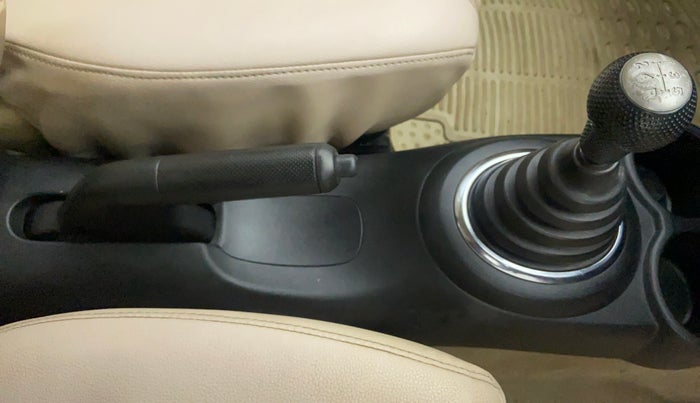 2012 Honda Brio 1.2 V MT I VTEC, Petrol, Manual, 32,061 km, Gear Lever