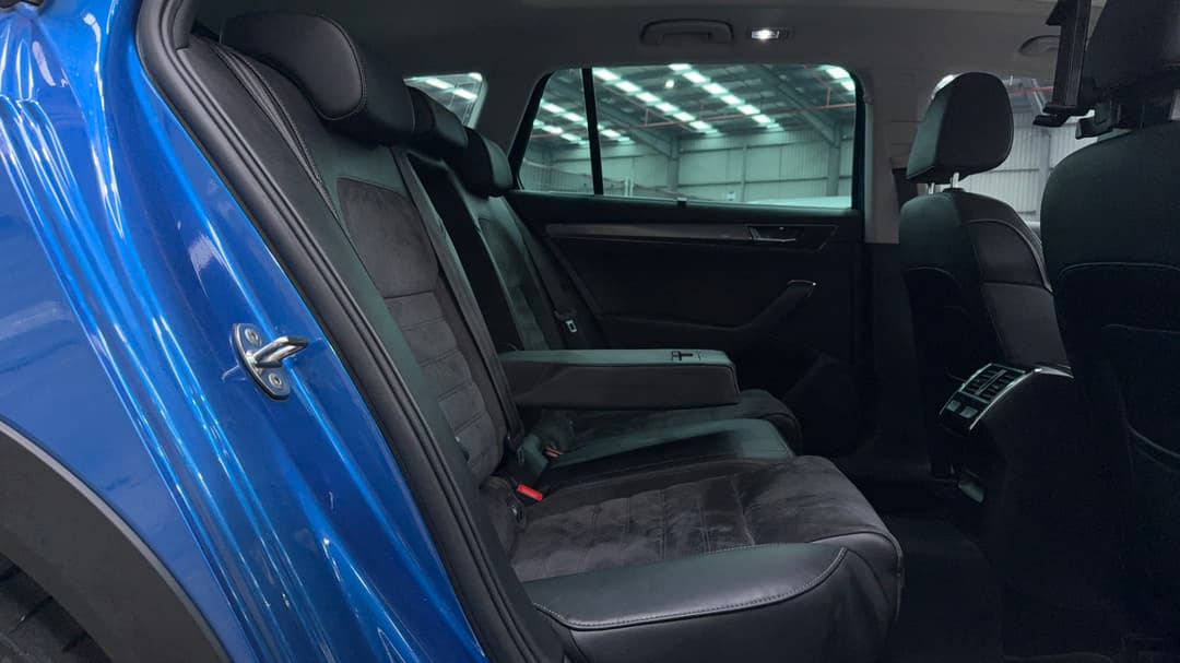 2020 SKODA Superb 200tsi Scout Limited Edition, Automatic, 99240 km, Right Side Rear Door Cabin View