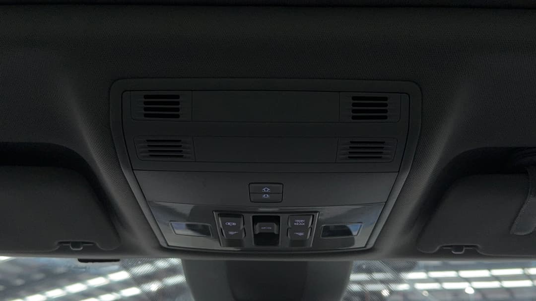 2020 SKODA Superb 200tsi Scout Limited Edition, Automatic, 99240 km, On-Roof Controls/Sunglass holder