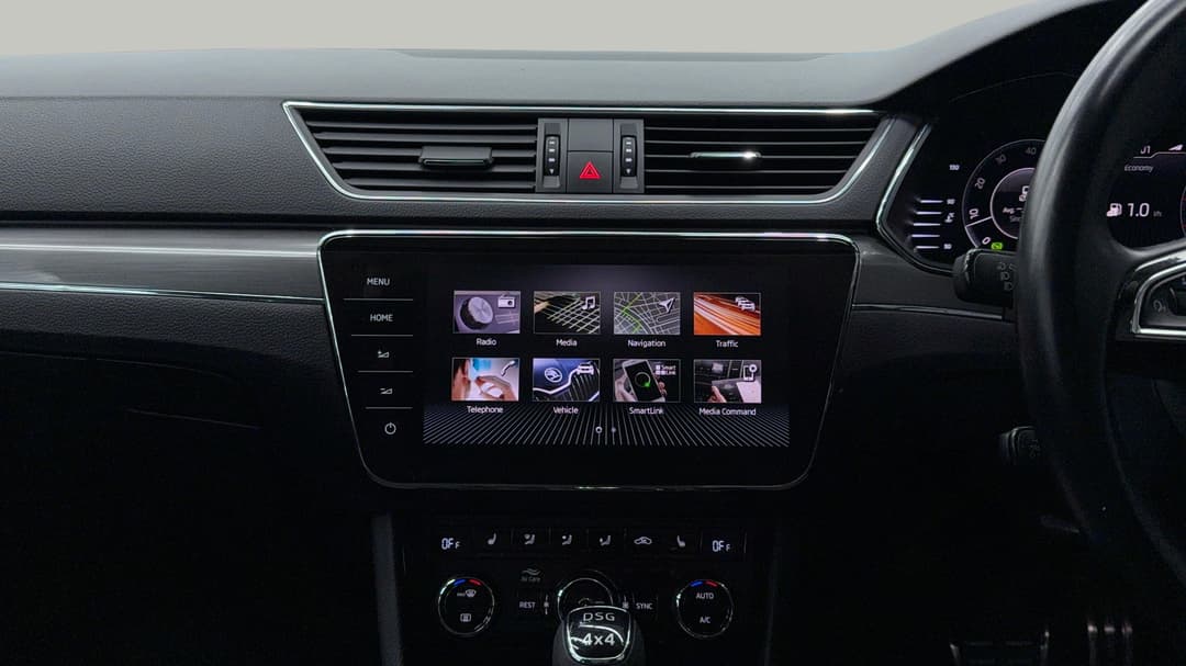 2020 SKODA Superb 200tsi Scout Limited Edition, Automatic, 99240 km, Center Console
