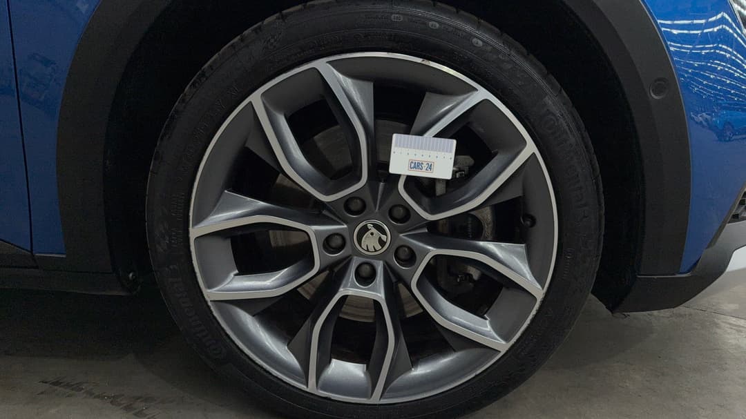 2020 SKODA Superb 200tsi Scout Limited Edition, Automatic, 99240 km, Wheels Rim Front RHS Gutter Rash