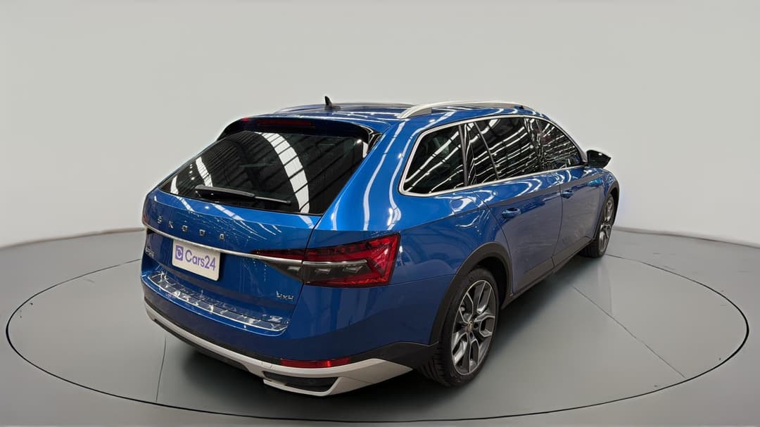 2020 SKODA Superb 200tsi Scout Limited Edition, Automatic, 99240 km, Right Back Diagonal (45- Degree) View