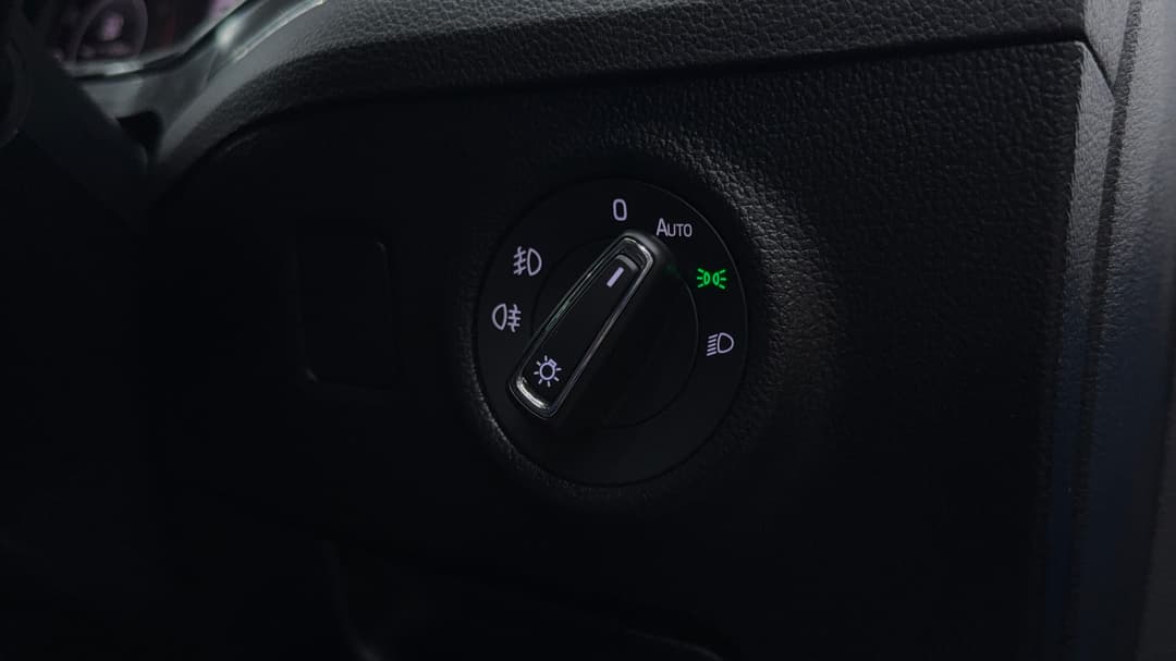 2020 SKODA Superb 200tsi Scout Limited Edition, Automatic, 99240 km, Utility Switches/Buttons