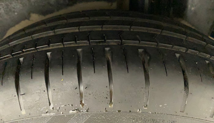 2015 Maruti Ciaz VXI, Petrol, Manual, 78,898 km, Left Rear Tyre Tread