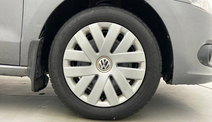 2014 Volkswagen Vento COMFORTLINE MT PETROL, Petrol, Manual, 45,321 km, Right Front Wheel