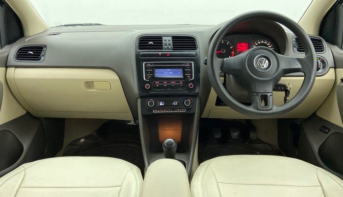 2014 Volkswagen Vento COMFORTLINE MT PETROL, Petrol, Manual, 45,321 km, Dashboard