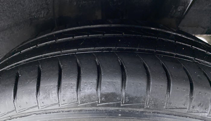 2020 Hyundai GRAND I10 NIOS SPORTZ PETROL, Petrol, Manual, 30,902 km, Left Rear Tyre Tread