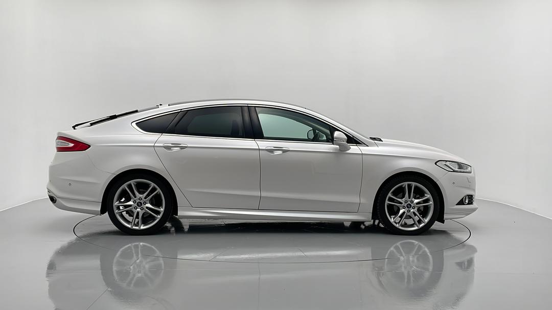 2017 Ford Mondeo Titanium, Automatic, 64921 km, Right Side View